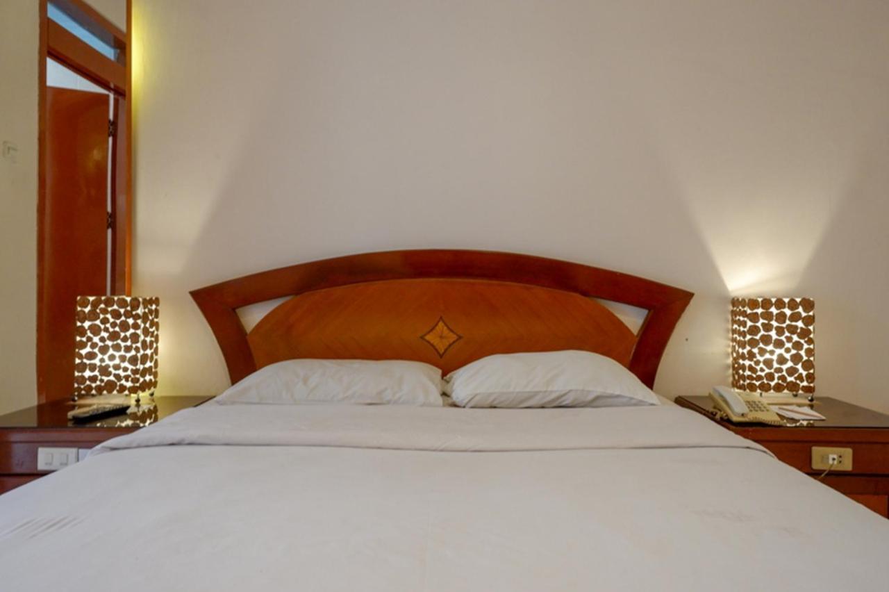 Hotel New Puri Garden Bandara Семаранг Екстер'єр фото