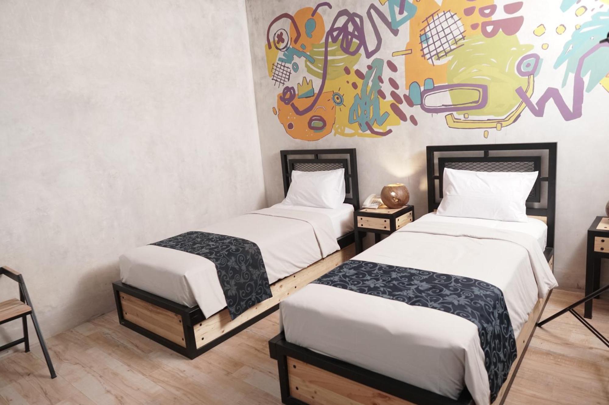 Hotel New Puri Garden Bandara Семаранг Екстер'єр фото