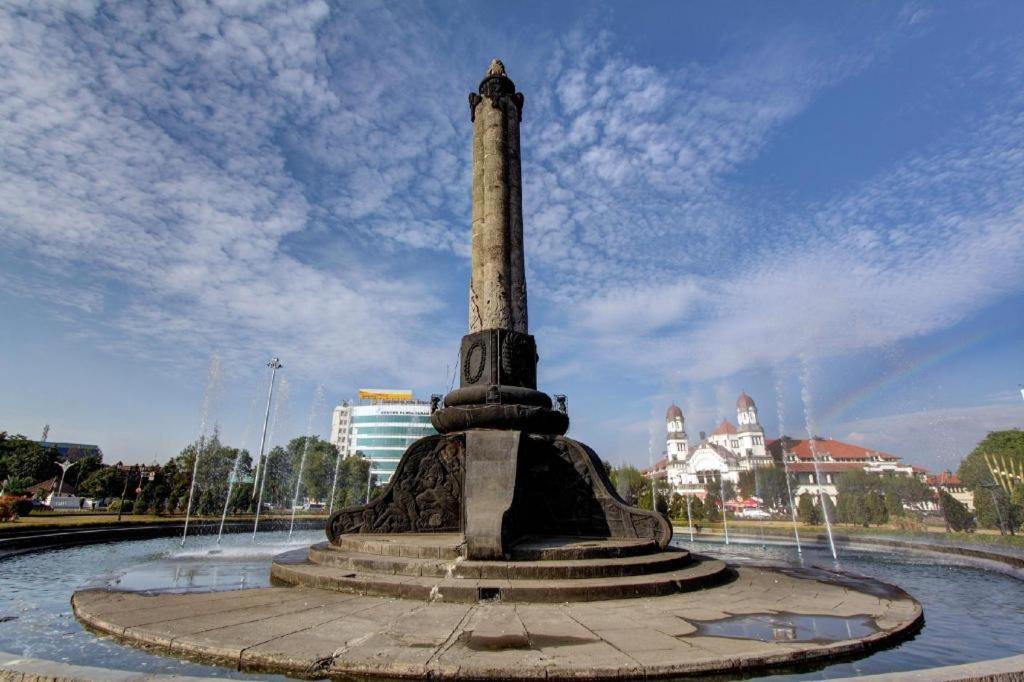 Hotel New Puri Garden Bandara Семаранг Екстер'єр фото